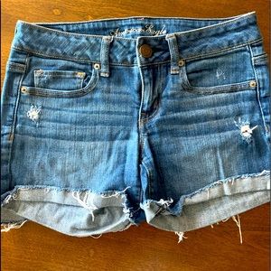 AMERICAN EAGLE JEAN SHORTS SIZE 4
